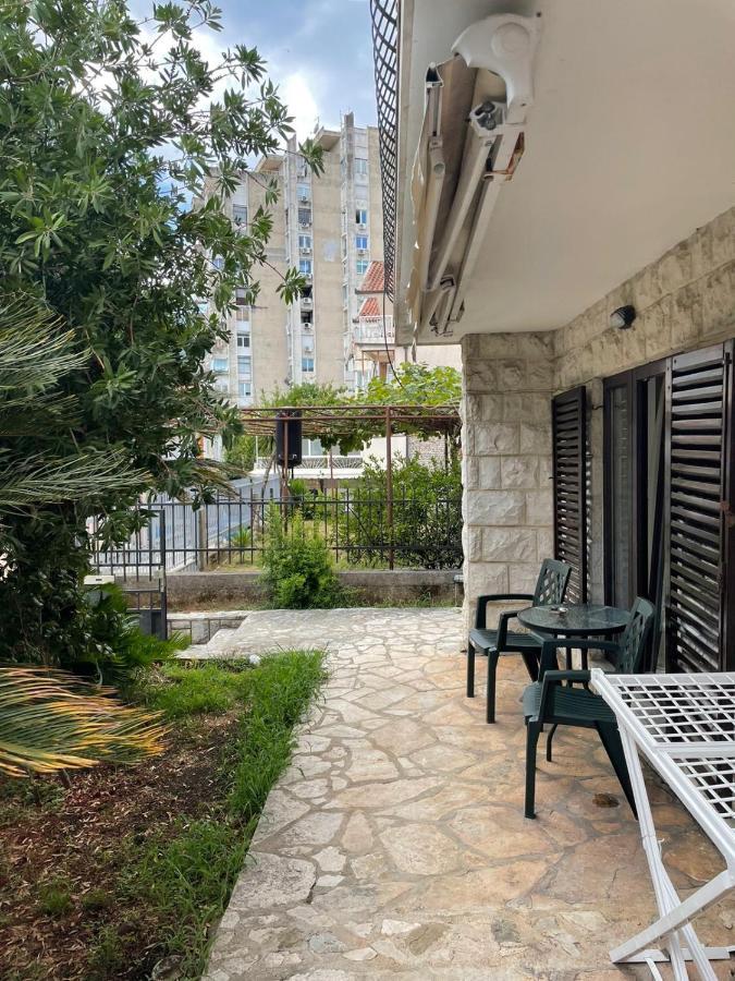 Julija 1 Apartment Igalo Bagian luar foto