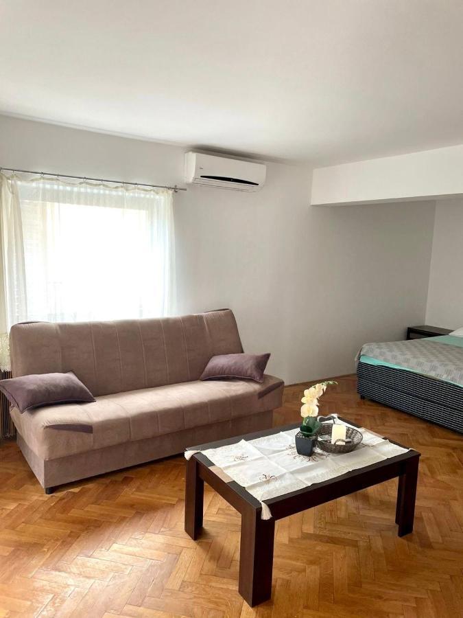 Julija 1 Apartment Igalo Bagian luar foto