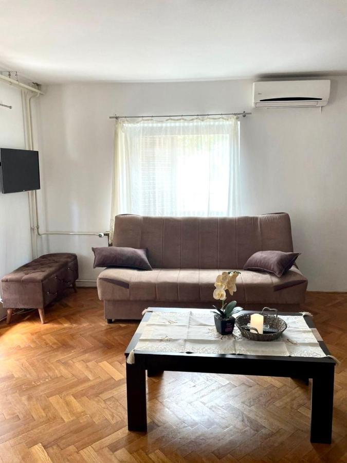Julija 1 Apartment Igalo Bagian luar foto