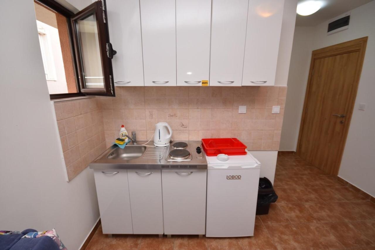 Julija 1 Apartment Igalo Bagian luar foto